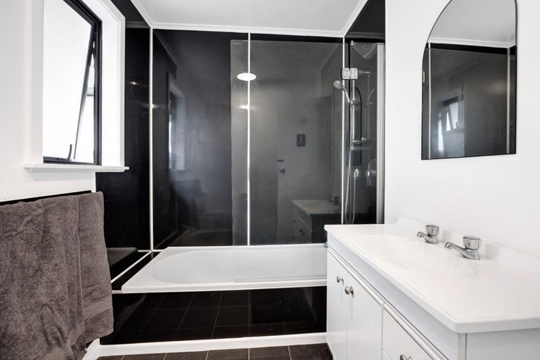 Photo of property in 70 Cloten Road, Stratford, 4332