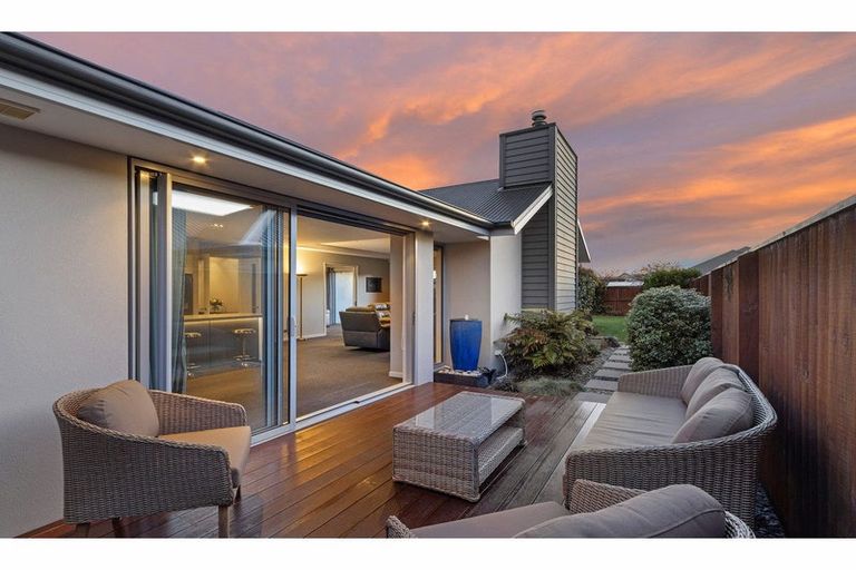 Photo of property in 12 Coachmans Road, Prebbleton, 7604