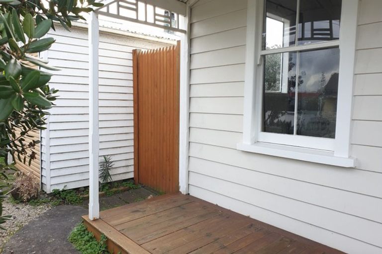 Photo of property in 4 Stewart Street, Helensville, 0800