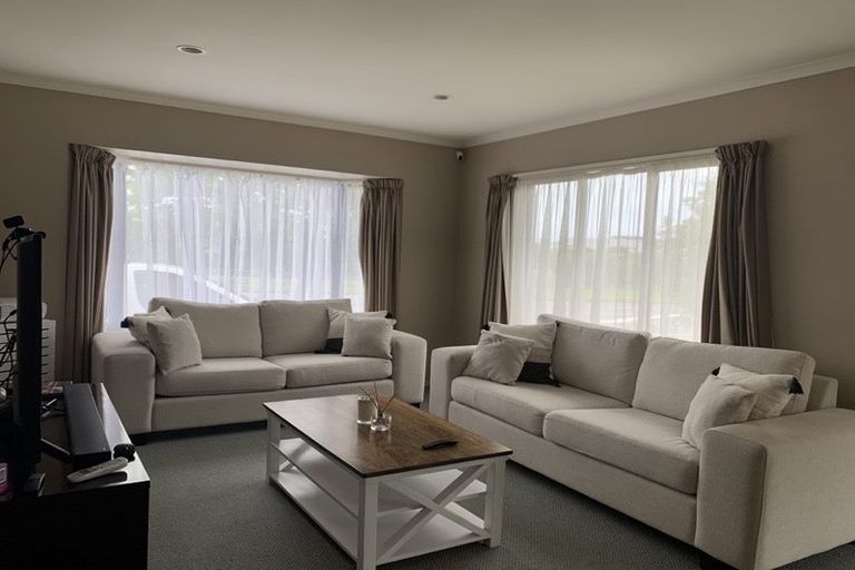 Photo of property in 58 Accent Drive, Flat Bush, Auckland, 2016