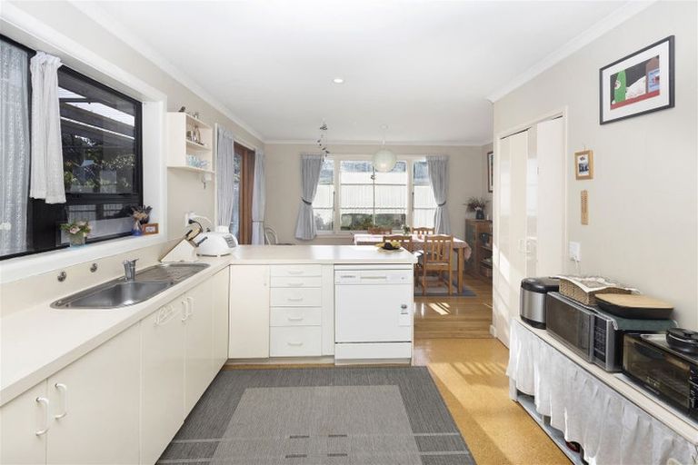 Photo of property in 30 Flinders Road, Heathcote Valley, Christchurch, 8022