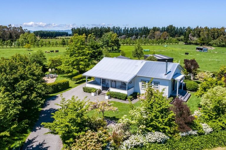 Photo of property in 822 Chester Road, West Taratahi, Carterton, 5791