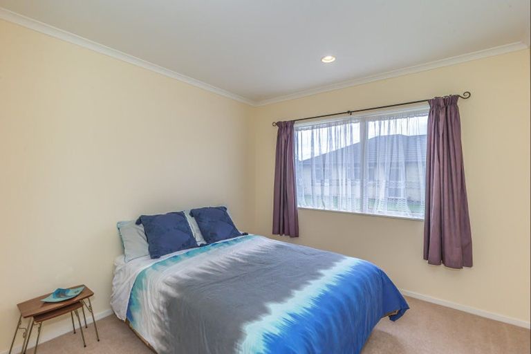 Photo of property in 66a Weraroa Road, Levin, 5510