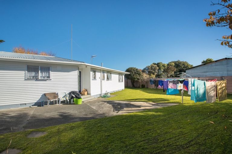 Photo of property in 19 Mokau Place, Terrace End, Palmerston North, 4410