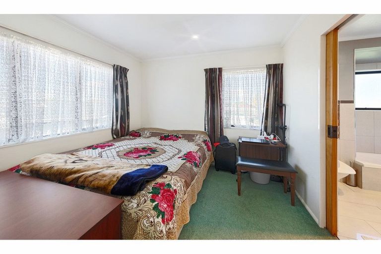 Photo of property in 3 Mclean Avenue, Papatoetoe, Auckland, 2025