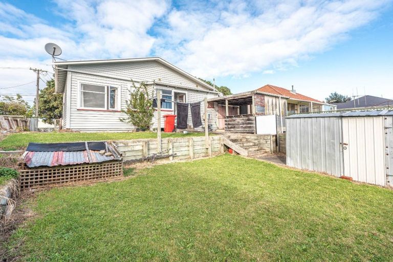 Photo of property in 6 Harper Street, Gonville, Whanganui, 4501