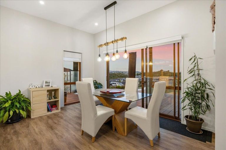 Photo of property in 11 Kissling Terrace, Pyes Pa, Tauranga, 3112