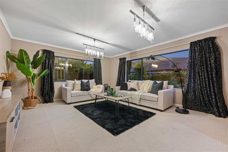 Photo of property in 14 Compton Grove, Huntington, Hamilton, 3210