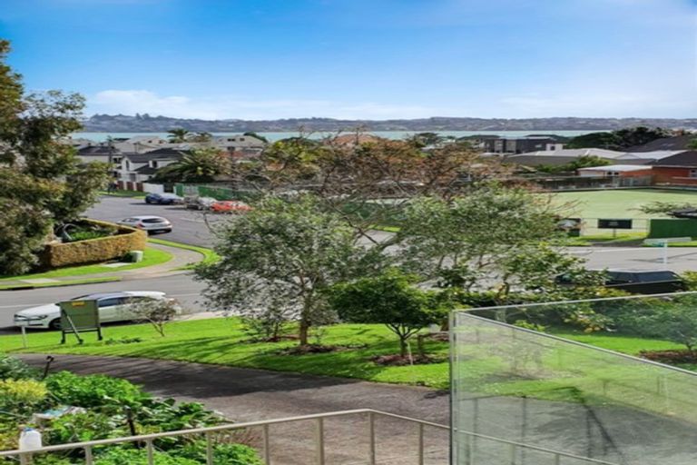 Photo of property in 18b Devon Road, Bucklands Beach, Auckland, 2012