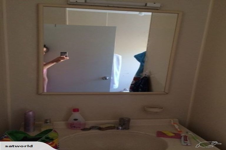 Photo of property in 5 Casuarina Road, Half Moon Bay, Auckland, 2012