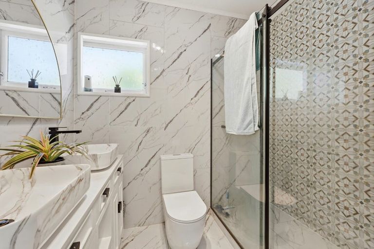 Photo of property in 2/135 Bucklands Beach Road, Bucklands Beach, Auckland, 2012