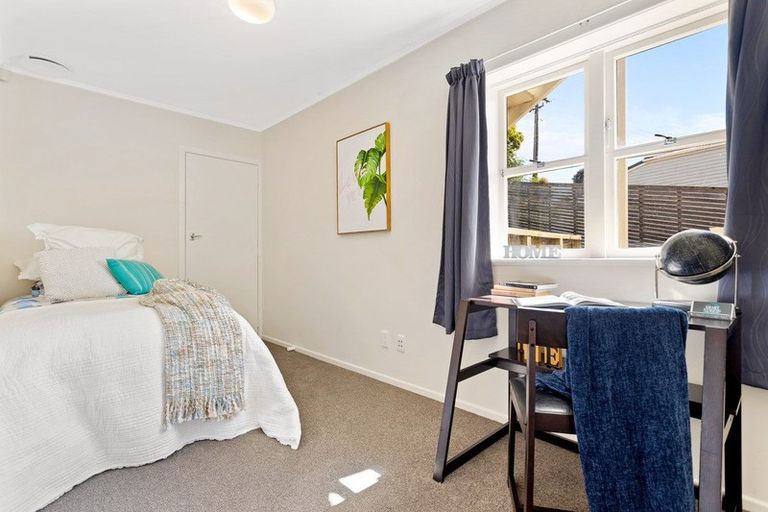 Photo of property in 1/66 Hastings Road, Mairangi Bay, Auckland, 0630