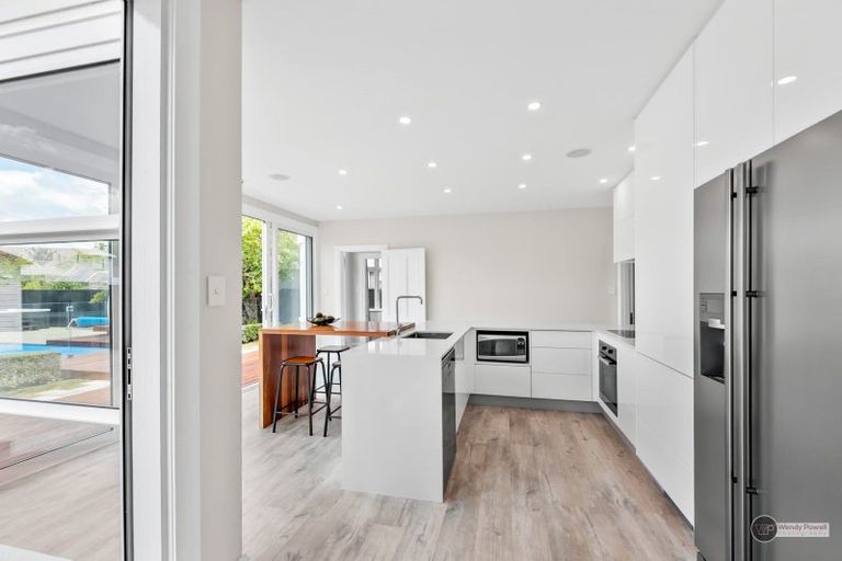 Photo of property in 4 Hautana Square, Woburn, Lower Hutt, 5010