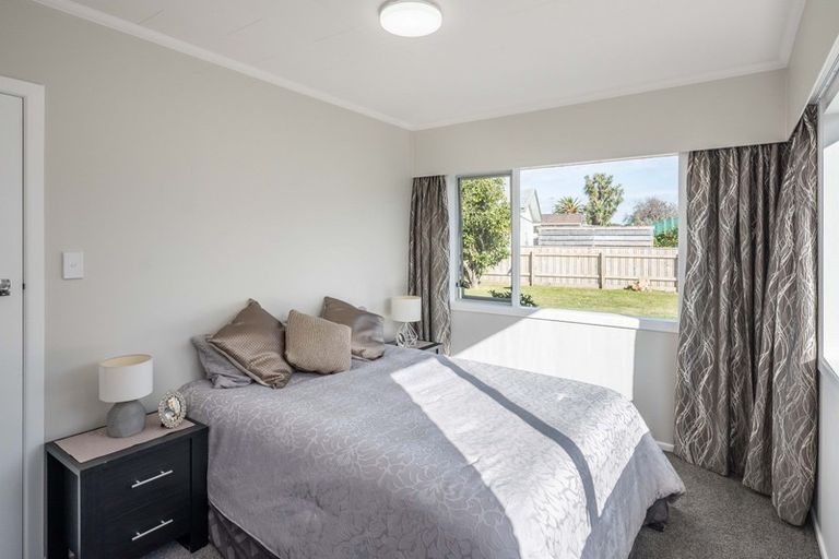Photo of property in 30a Toru Road, Paraparaumu Beach, Paraparaumu, 5032