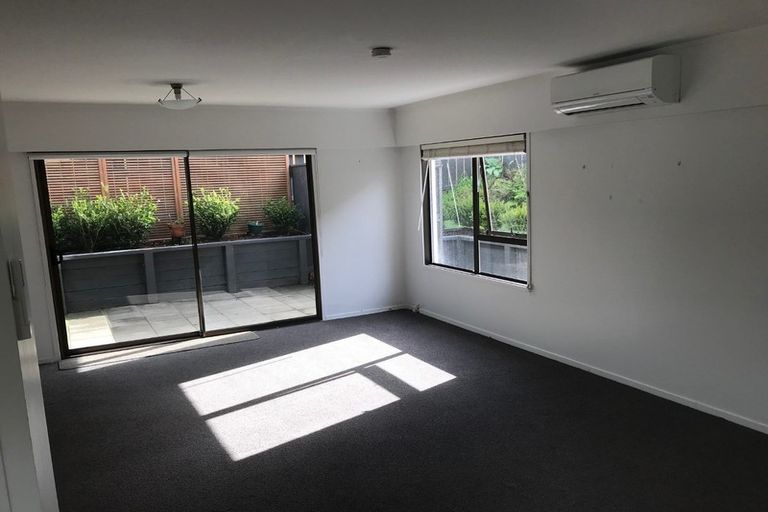 Photo of property in 3/59 Norwood Road, Bayswater, Auckland, 0622