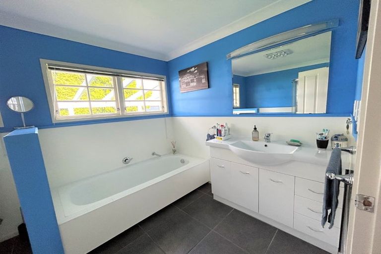 Photo of property in 162 Kimberley Road, Levin, 5571