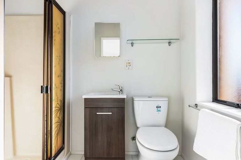 Photo of property in 1/25 Ciprian Place, Henderson, Auckland, 0612