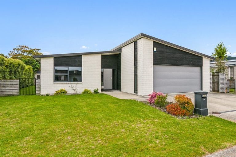 Photo of property in 35 Gallipoli Place, Paraparaumu, 5032