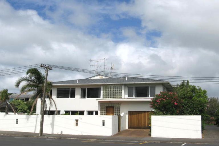 Photo of property in 1/39 Craig Road, Milford, Auckland, 0620