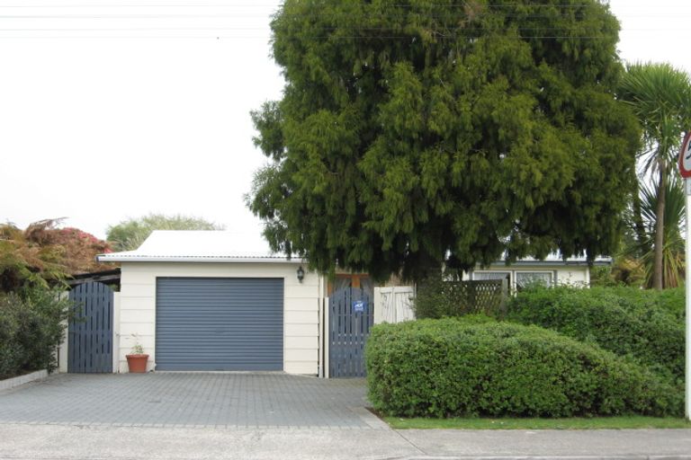 Photo of property in 4 Hannah Road, Hannahs Bay, Rotorua, 3010