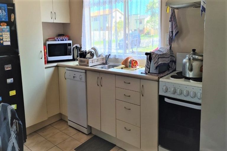 Photo of property in 14 Gina Avenue, Ranui, Auckland, 0612