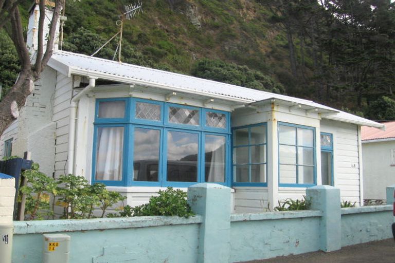Photo of property in 168 Breaker Bay Road, Breaker Bay, Wellington, 6022