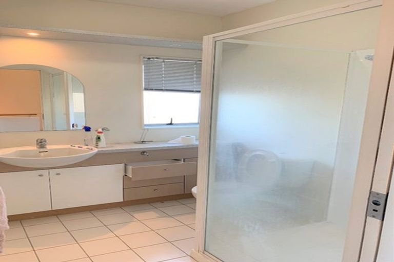 Photo of property in 6/29 Haven Drive, East Tamaki, Auckland, 2013