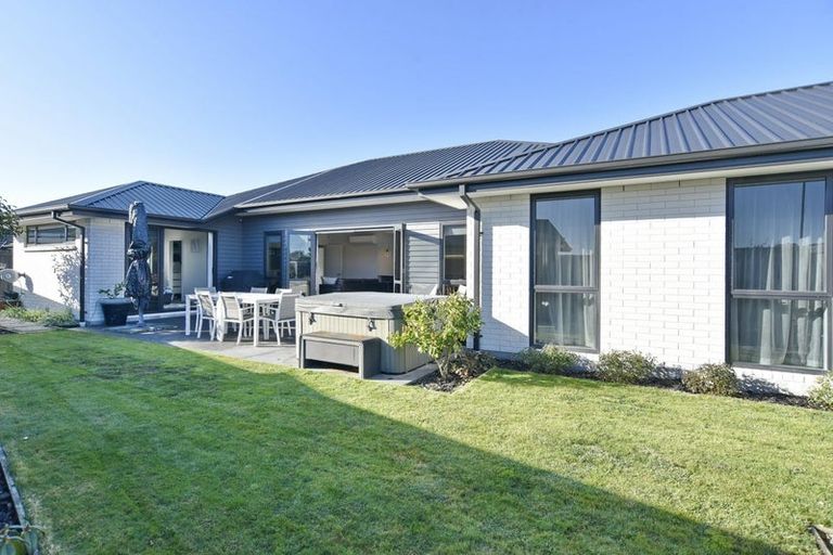 Photo of property in 8 Guyon Street, Marshland, Christchurch, 8083