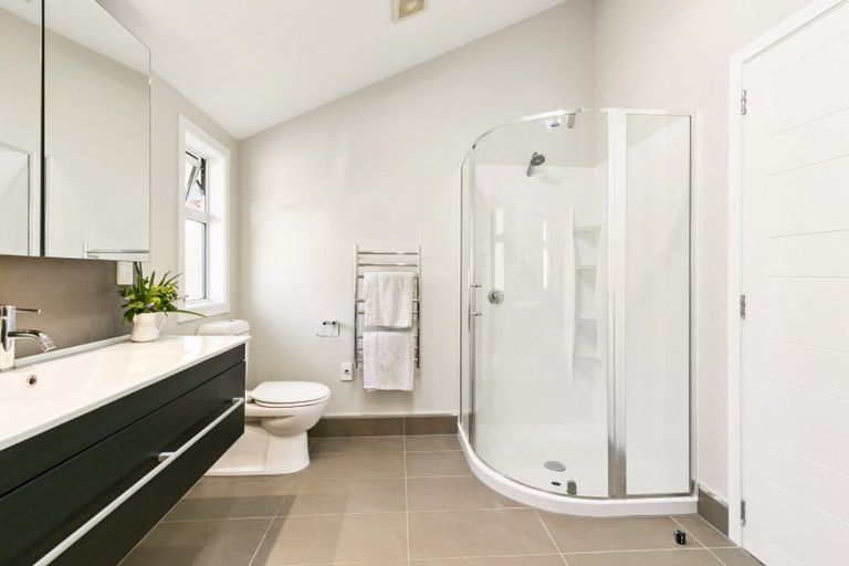 Photo of property in 16 Narbada Crescent, Khandallah, Wellington, 6035