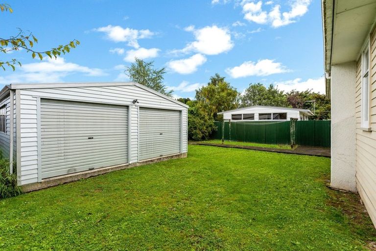 Photo of property in 6 Benge Crescent, Clouston Park, Upper Hutt, 5018