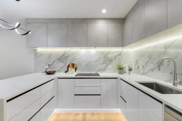 Photo of property in 5a Glendhu Road, Bayview, Auckland, 0629