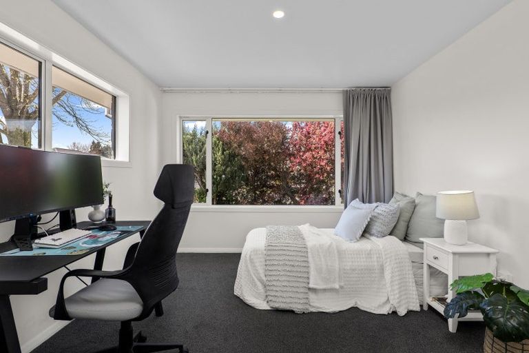 Photo of property in 19 Eglinton Street, Avondale, Christchurch, 8061