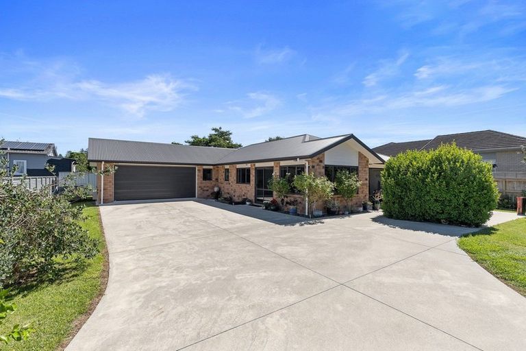 Photo of property in 15 Allendale Place, Morrinsville, 3300