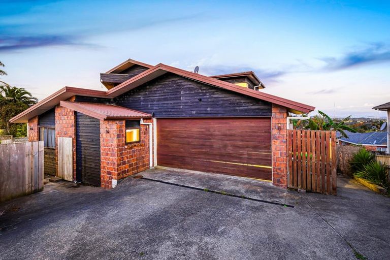 Photo of property in 4 Gordon Stanley Drive, Massey, Auckland, 0614
