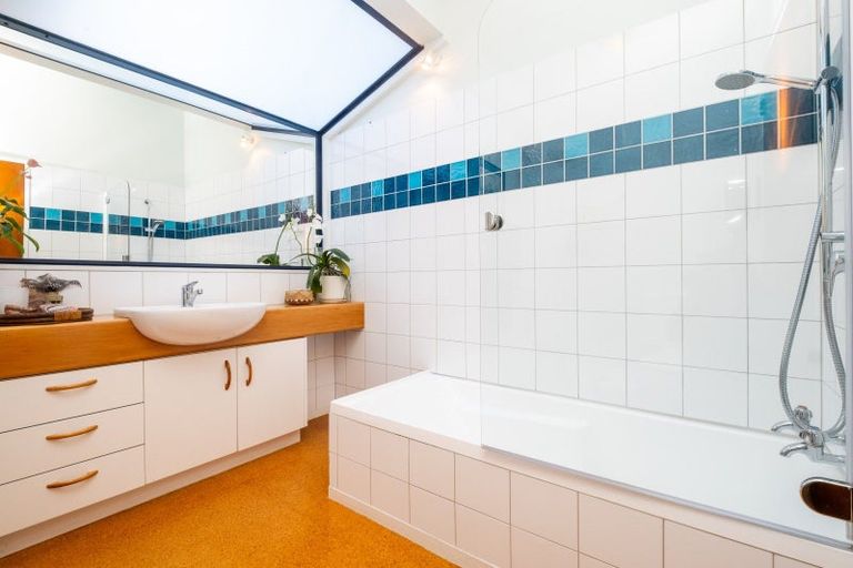 Photo of property in 35 Waimarama Road, Havelock North, 4294