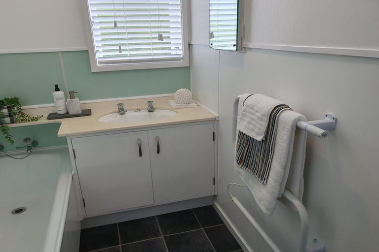 Photo of property in 2 Drury Street, Cloverlea, Palmerston North, 4412