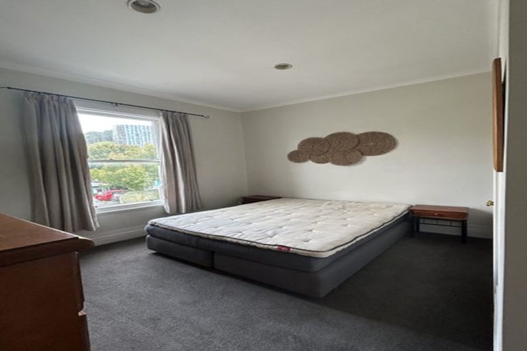 Photo of property in 1/10 Hobson Crescent, Thorndon, Wellington, 6011