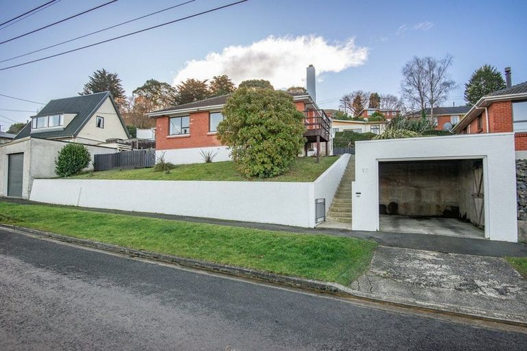 Photo of property in 17 Waldron Crescent, Green Island, Dunedin, 9018