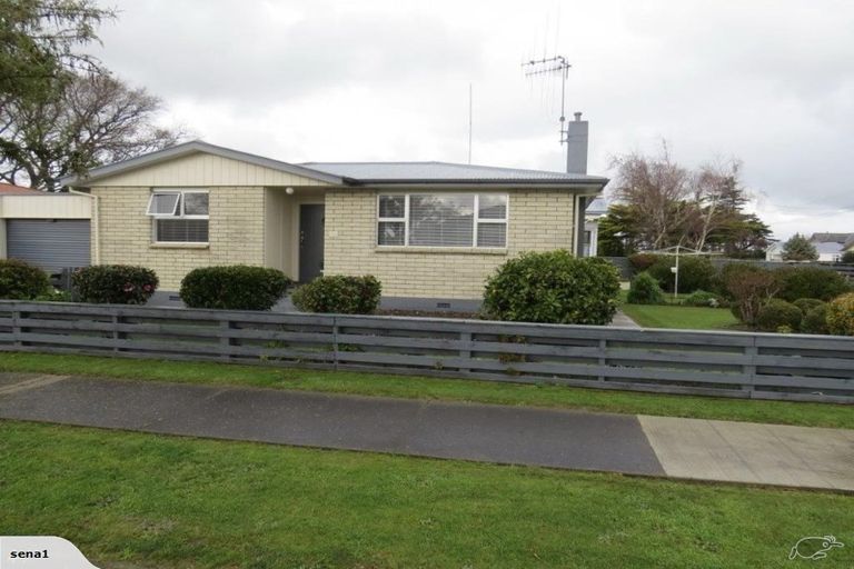 Photo of property in 30 Montgomery Street, Feilding, 4702
