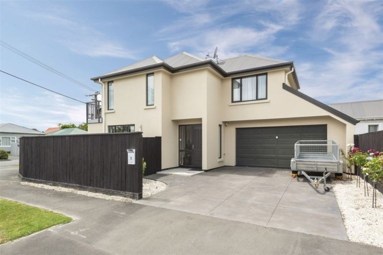 Photo of property in 1 Trist Place, Edgeware, Christchurch, 8013
