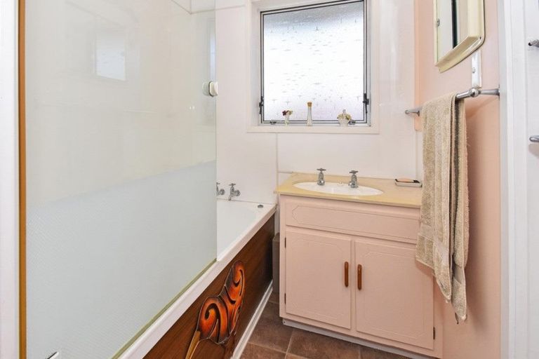 Photo of property in 2/55 Pah Road, Papatoetoe, Auckland, 2025