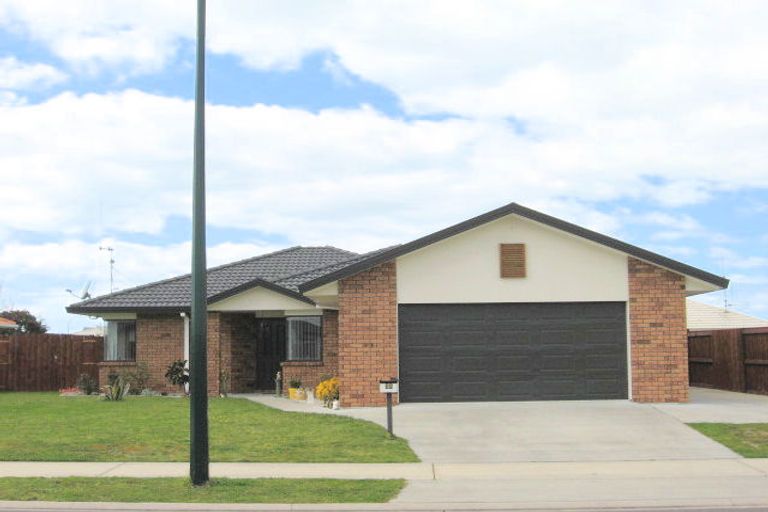 Photo of property in 35 Arabian Drive, Papamoa Beach, Papamoa, 3118