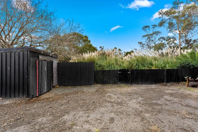 Photo of property in 4 Rere Place, Parakai, 0830