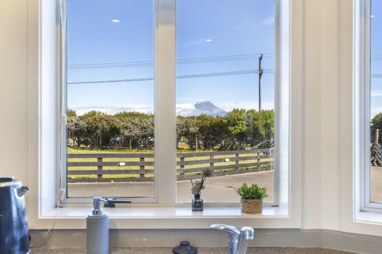 Photo of property in 139 Manutahi Road, Tarurutangi, New Plymouth, 4372