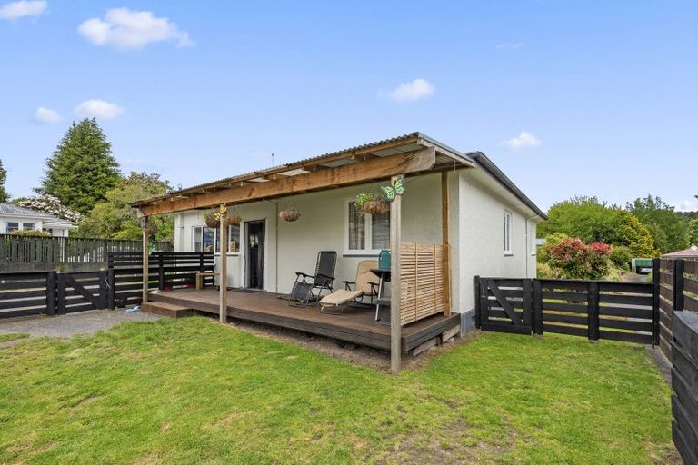 Photo of property in 14 Hillsview Crescent, Taumarunui, 3920