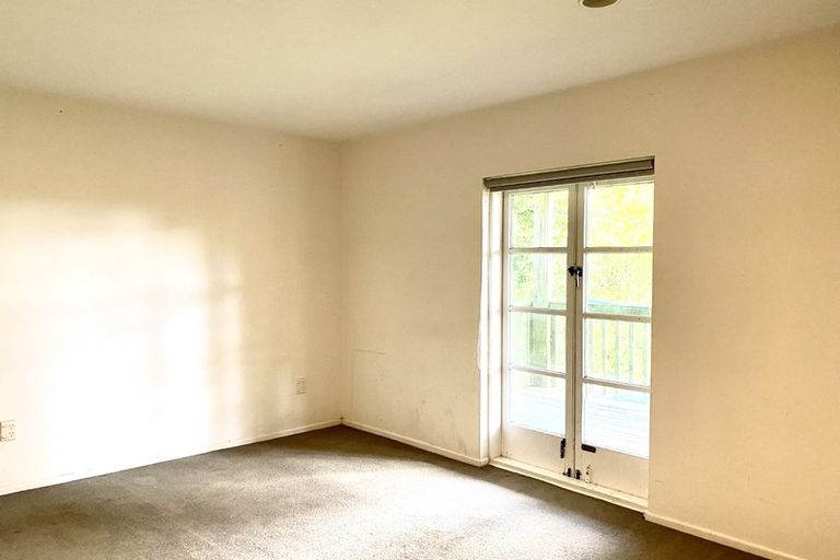 Photo of property in 77 Sunrise Avenue, Murrays Bay, Auckland, 0630