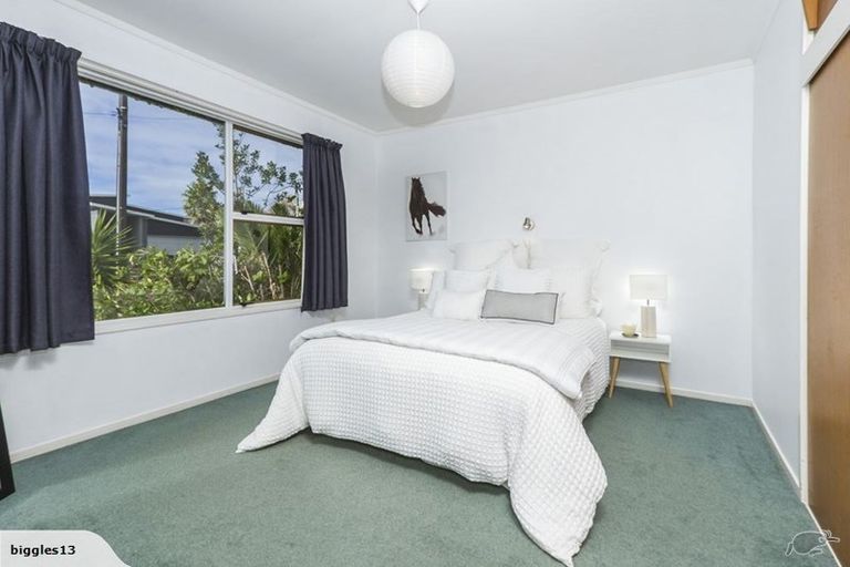 Photo of property in 1/47 Braemar Road, Rothesay Bay, Auckland, 0630