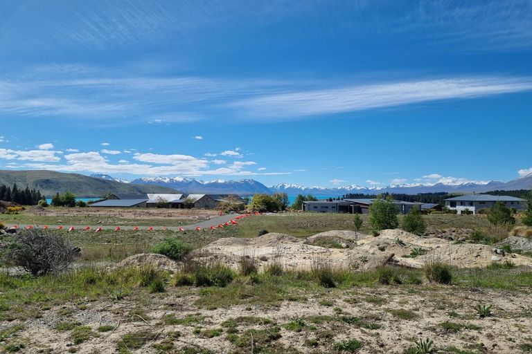 Photo of property in 18 Mistake Drive, Lake Tekapo, 7999