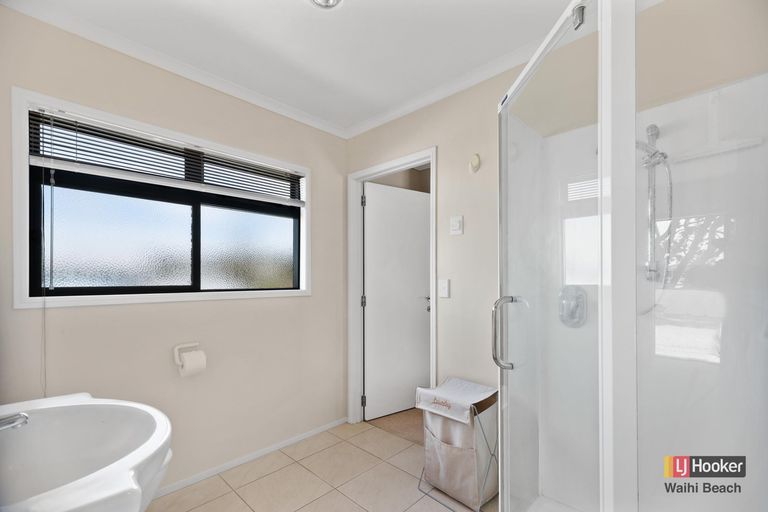 Photo of property in 10 Marine Avenue, Waihi Beach, 3611