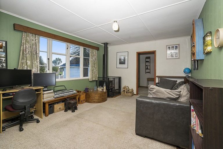 Photo of property in 33 Upham Terrace, Roslyn, Palmerston North, 4414